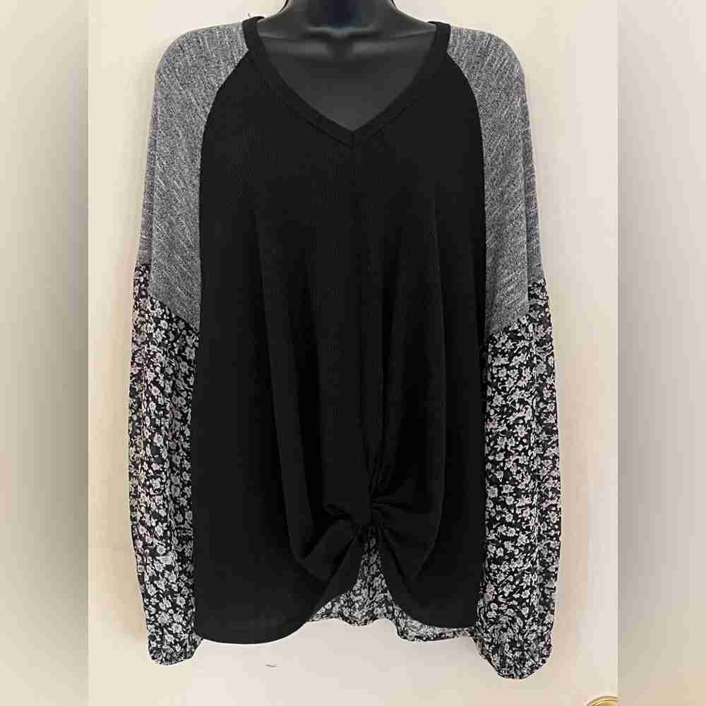 Black and Gray Floral Sleeve Top